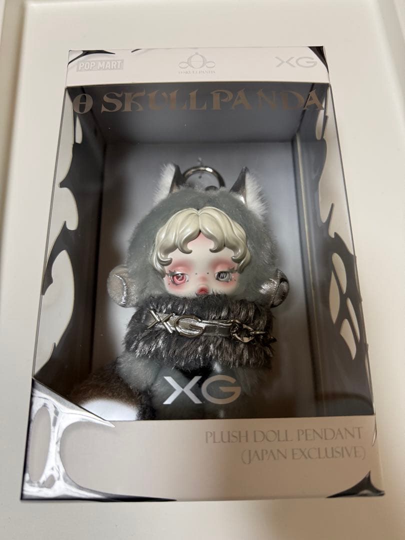 POPMART　SKULLPANDA XG スカルパンダ ぬいぐるみ