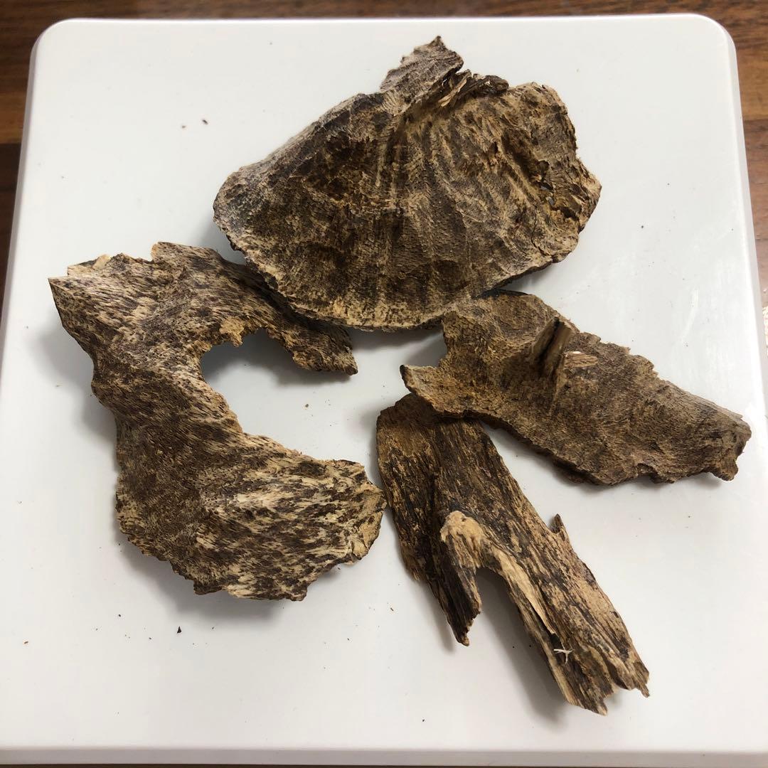 ベトナム産高品質沈香伽羅8.5g香道聞香用六国五味　香木
