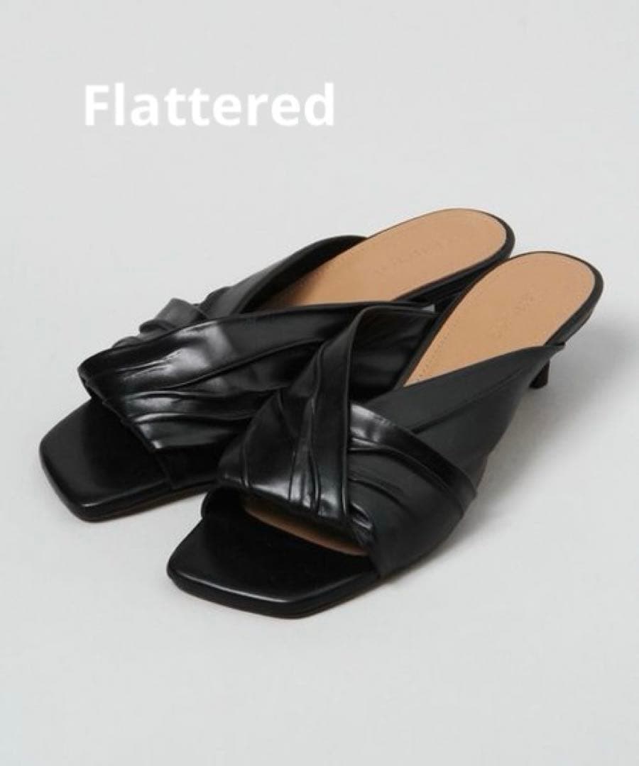 Flattered EMIサンダル　ブラック　サイズ24-24.5cm