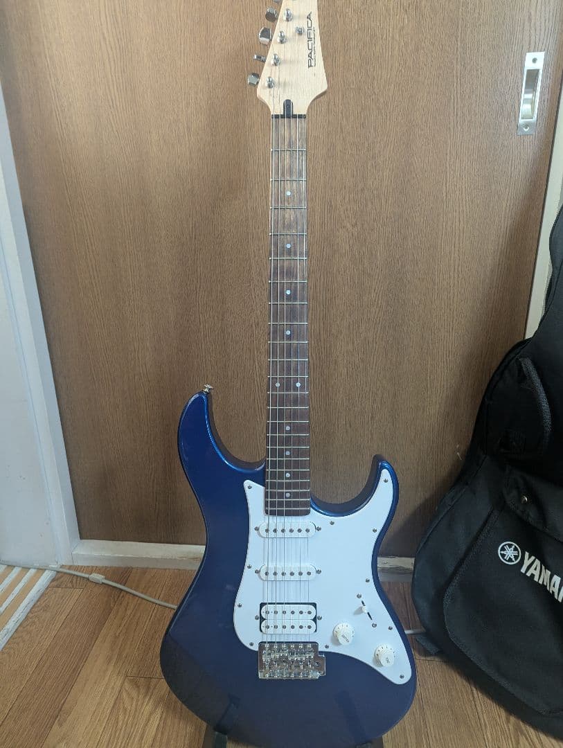 Yamaha PACIFICA012 エレキギター ブルーメタリック