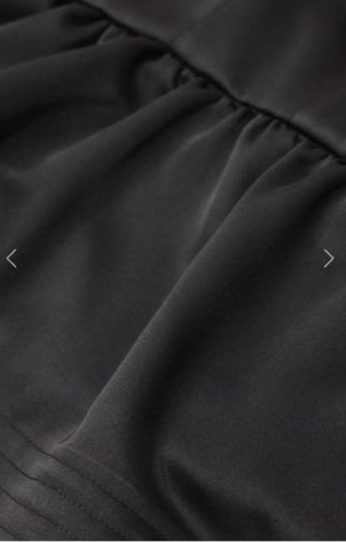 マチャット　サテンフレアキャミソール（ブラック）【25010116】