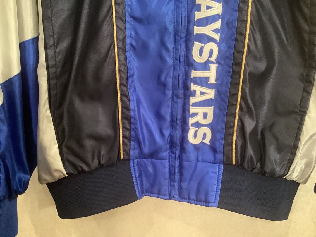 横浜ベイスターズ　スタッフ　ウエア　デサント　スタジアムジャンパー