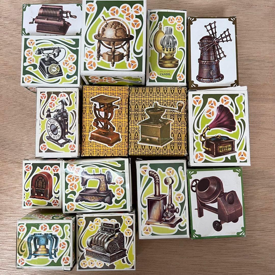 スペイン　アンティーク　PLAY ME 15個セット　飾り棚つき　鉛筆削り