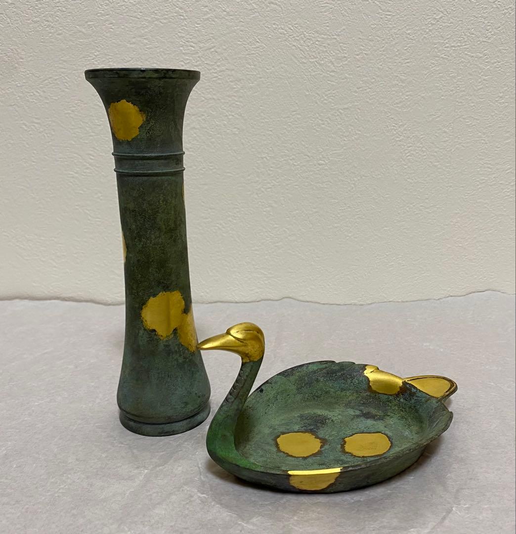 秦蔵六造り　塗金銅花生と塗金銅瑞鳥置物のセット