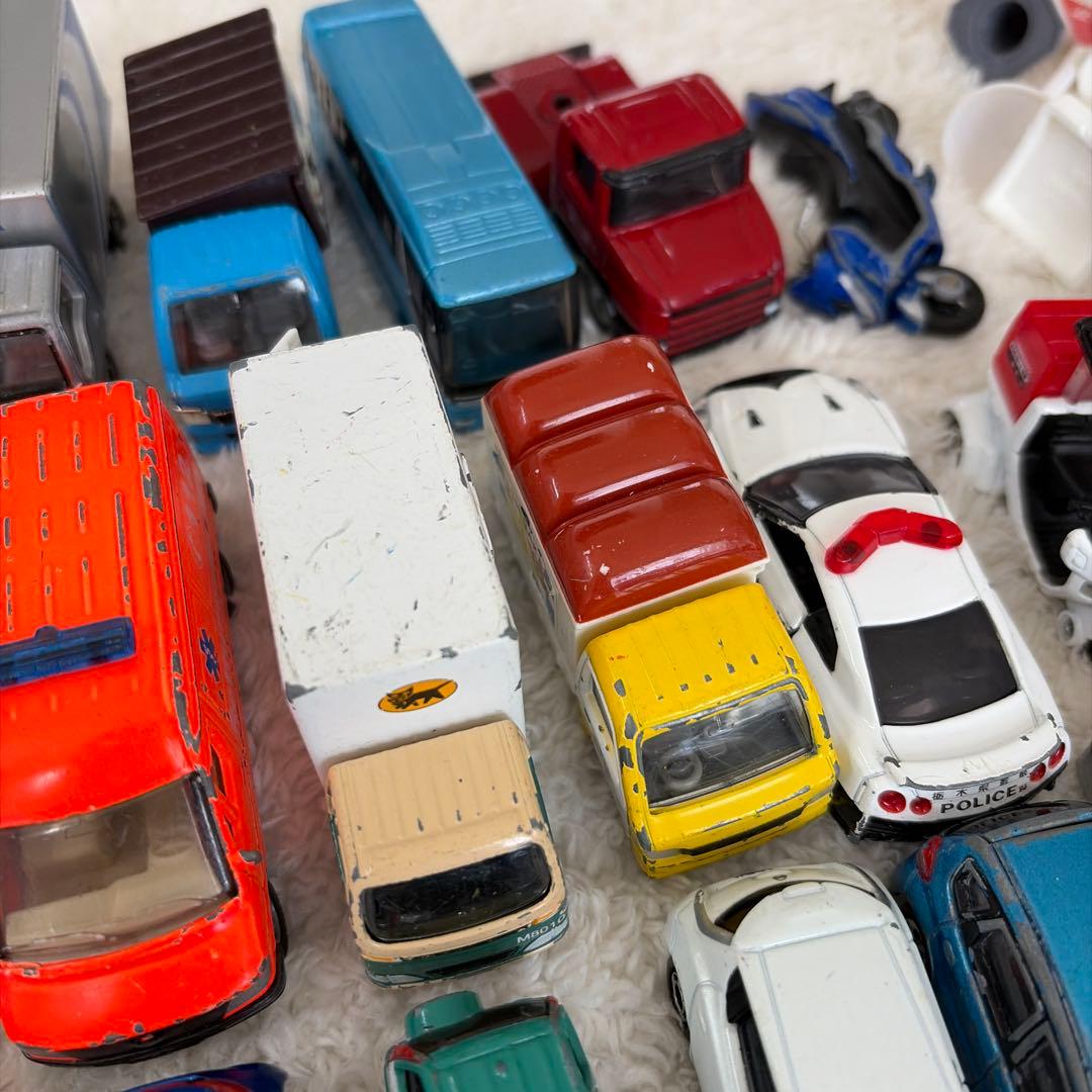 トミカと収納トラックセット