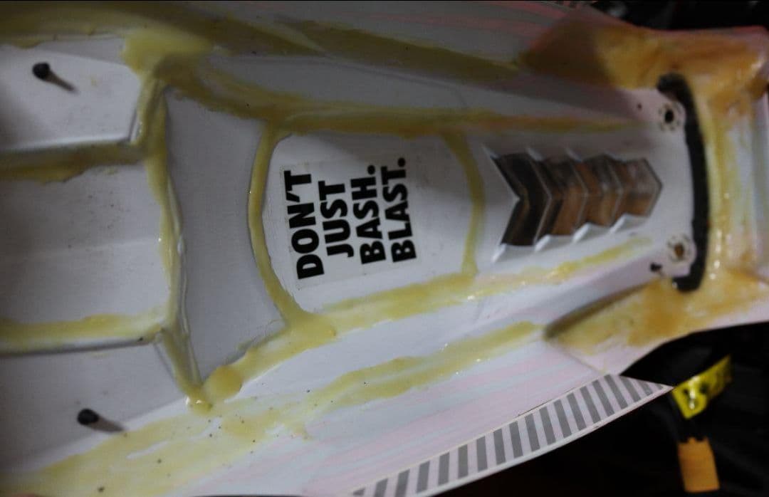 ★予備パーツ１０万円相当付き　ARRMA FAZON 6s モントラ　　１/８