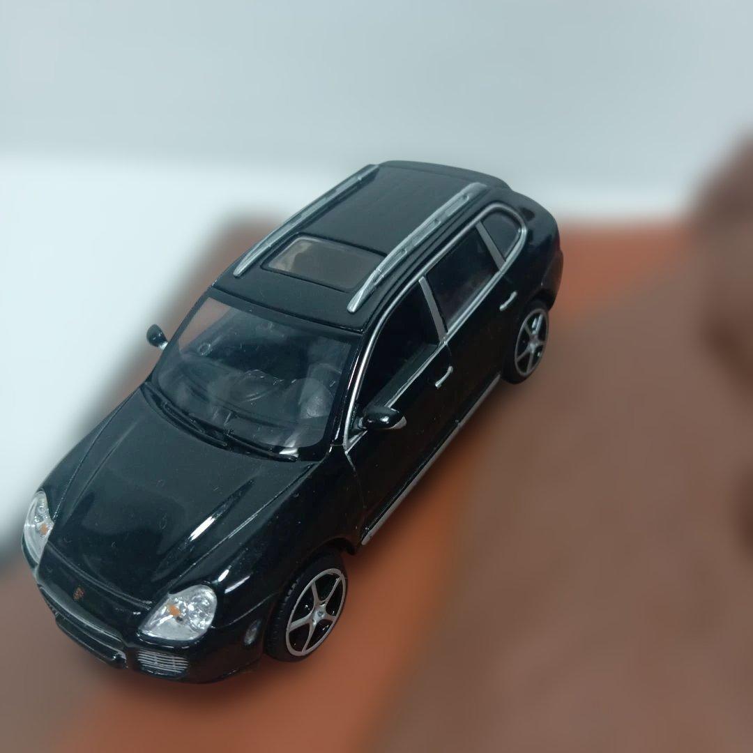 NOREV/ポルシェ　カイエンターボ　エクスクルーシブ　ダイキャスト 1/43