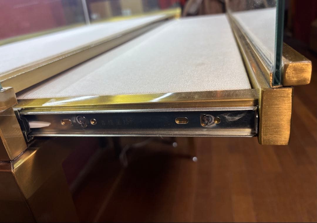 カウンター型LED照明&引き出し付きガラスジュエリーショーケース