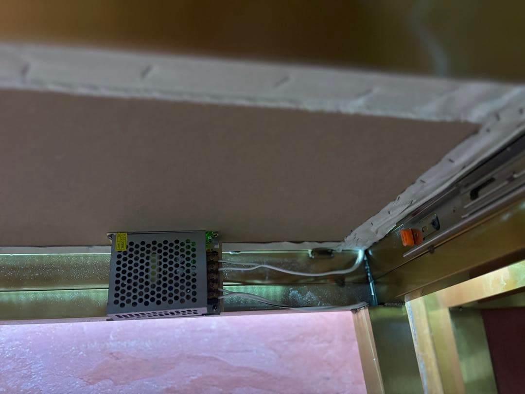 カウンター型LED照明&引き出し付きガラスジュエリーショーケース