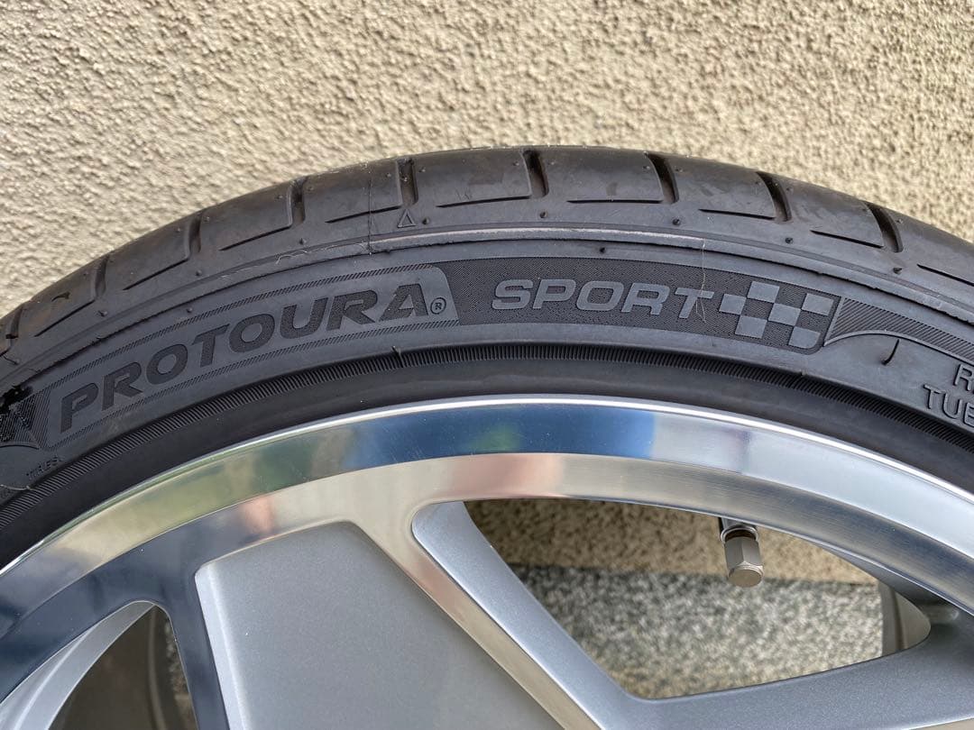 美品 3SDM 0.05 18インチ タイヤホイールセット