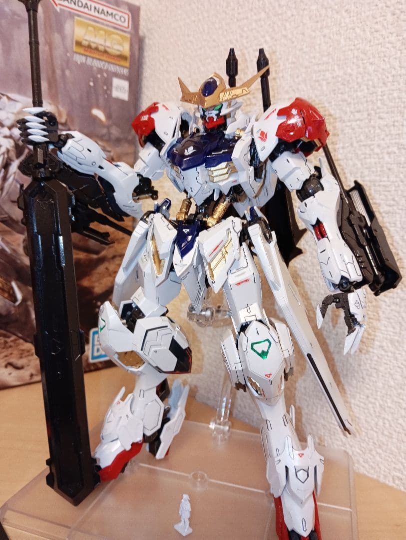 MGバルバトスルプス　全塗装完成品　アクションベース８付き