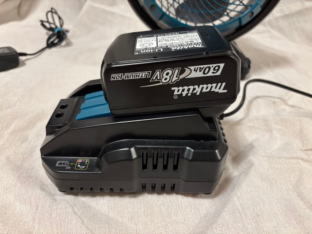 マキタ 充電式ファン羽根径18cm リチウムイオンバッテリBL1860B 18V