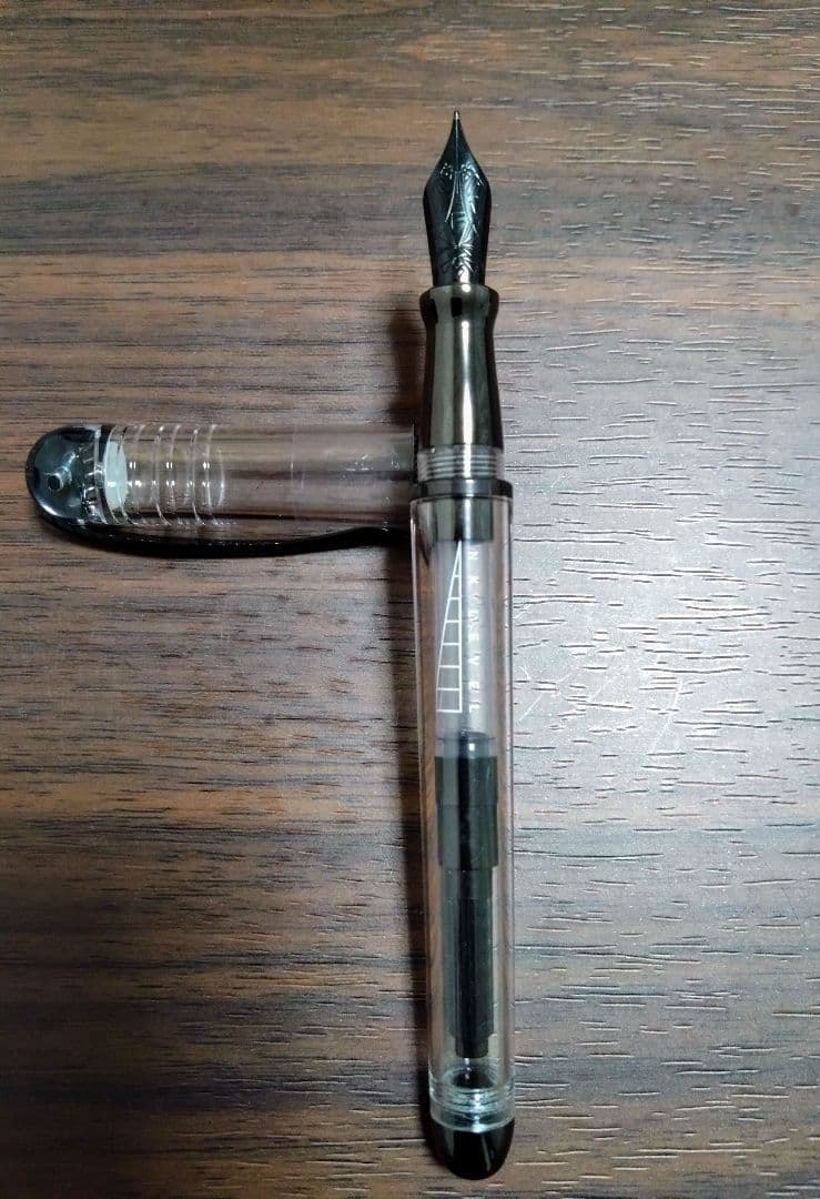 Pineider（ピナイダー）万年筆 アバタークリア