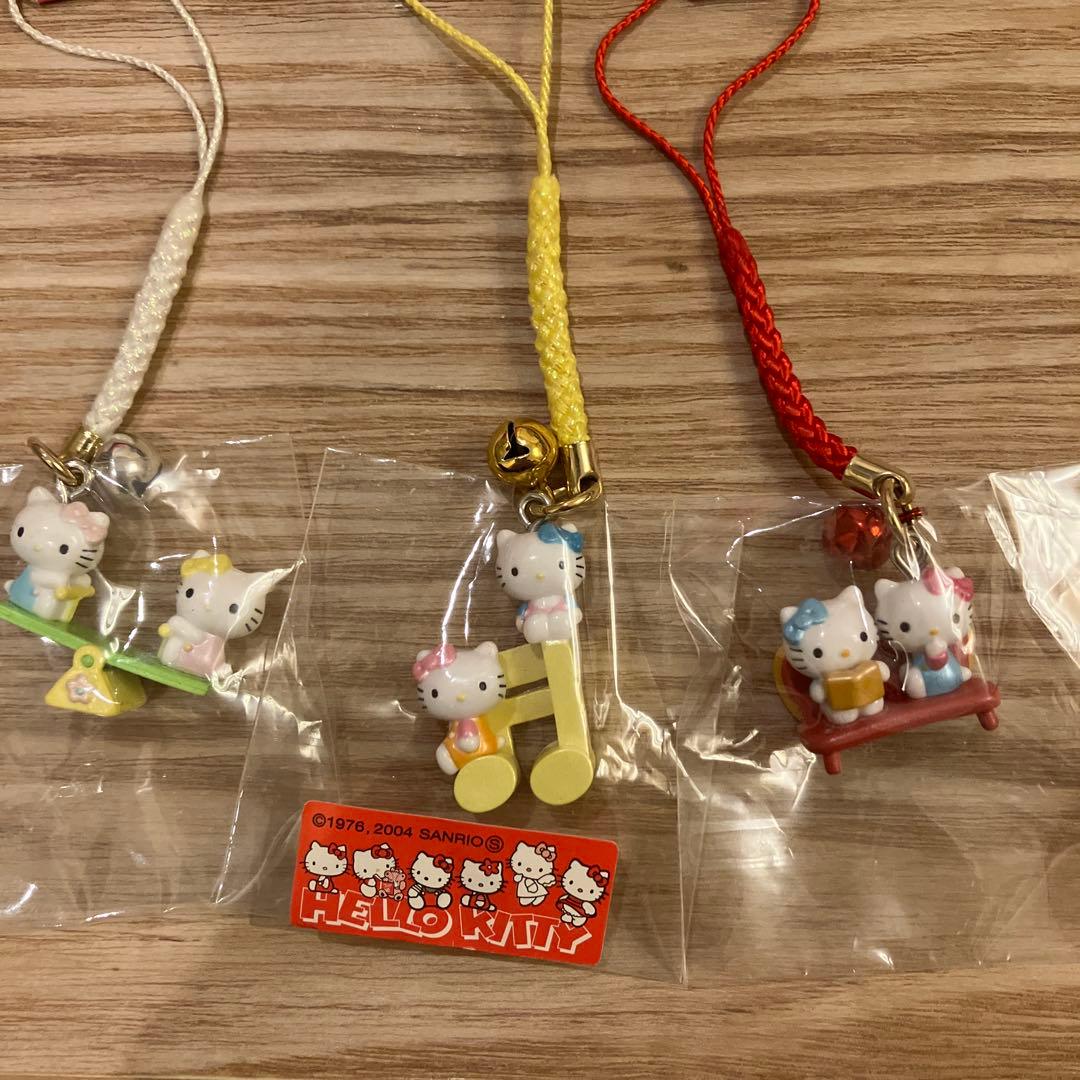 【2004年製】レア　ハローキティ ストラップ 根付け　　3種セット