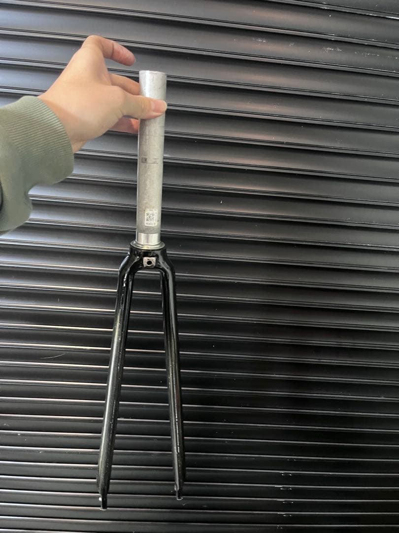 ピストフロントフォーク