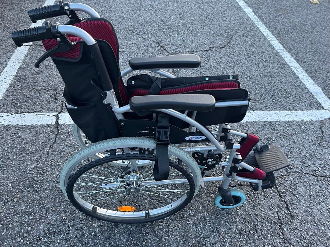 ⭐️匿名配送可能⭐️【新品同様】車椅子　ケアテックジャパン　CA-10SU