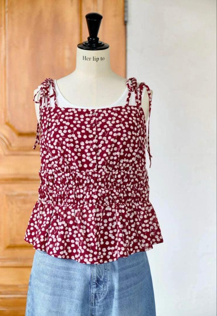 ♡新品タグ付♡Herlipto Cherry Pattern Strap Top