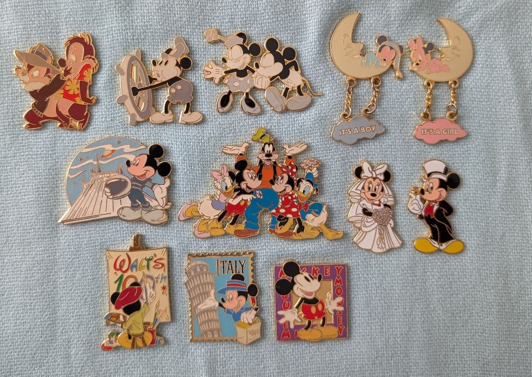 ディズニーストア ピンバッチ