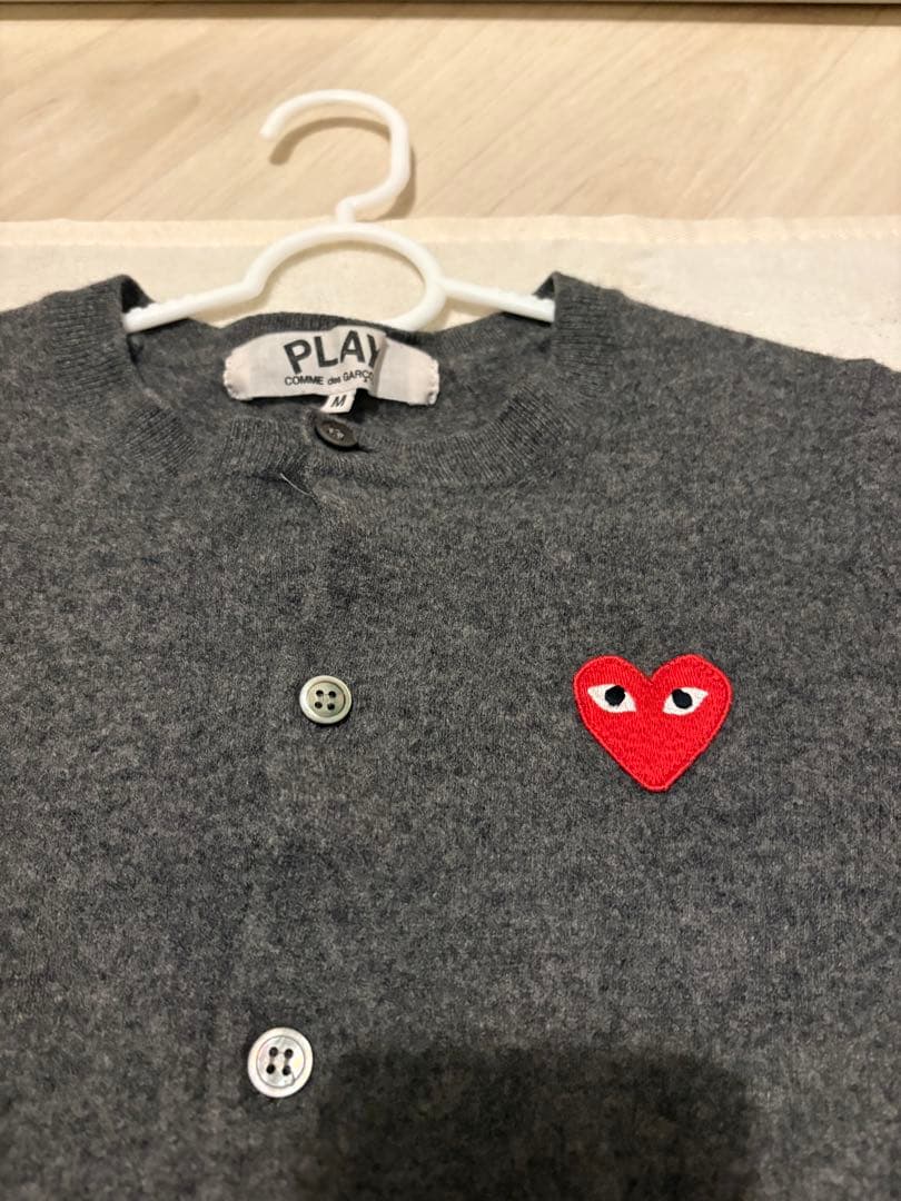 な*な様 PLAY CDG ハートワッペン カーディガン グレー レディース　M