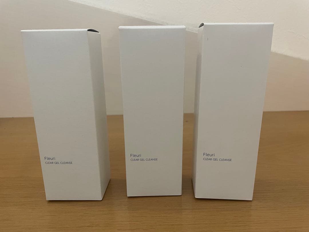 新品未開封　フルリ　Fleuri クリアゲルクレンズ　180ml 3点セット