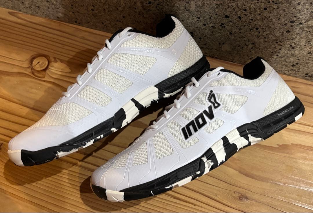 イノヴェイト　トレーニング f-lite 235 inov8 inov-8