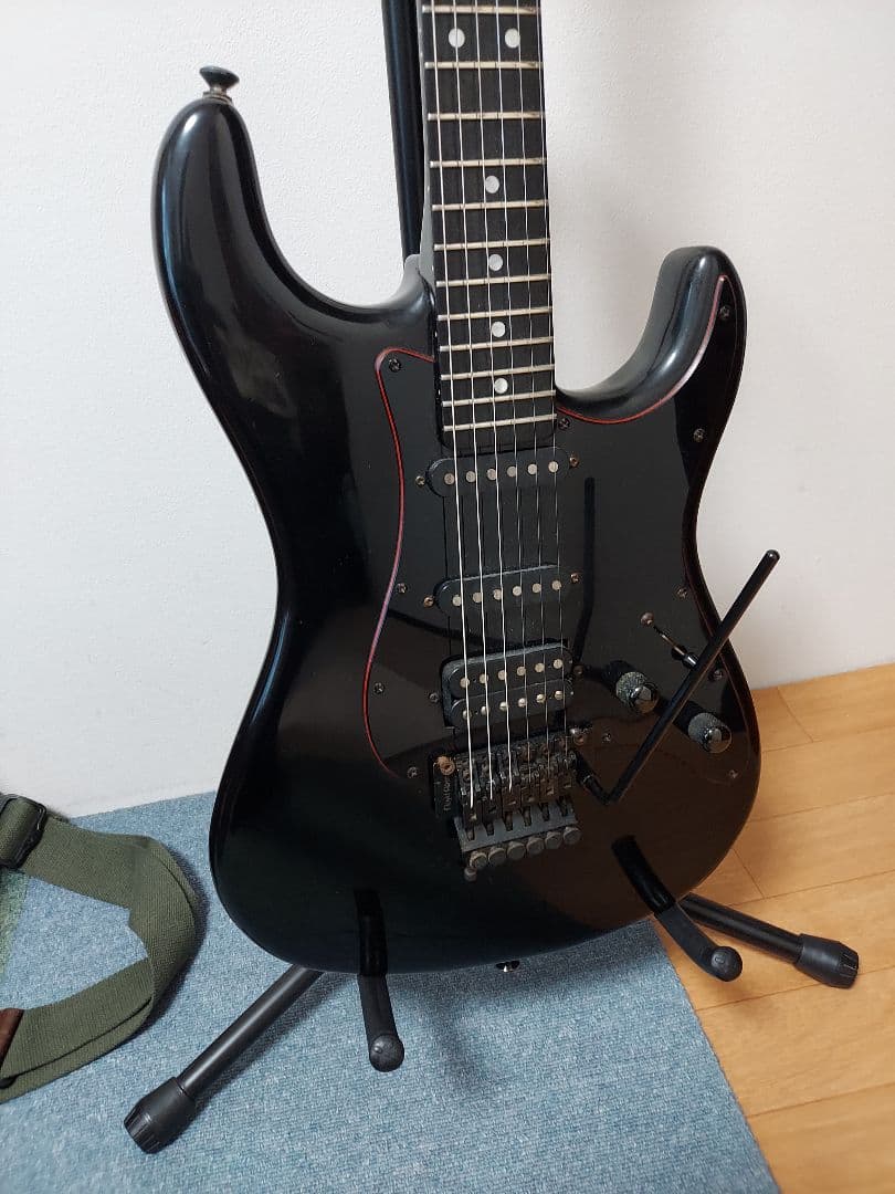 Valley arts M Series 初期型　日本製　ルカサーピックガード