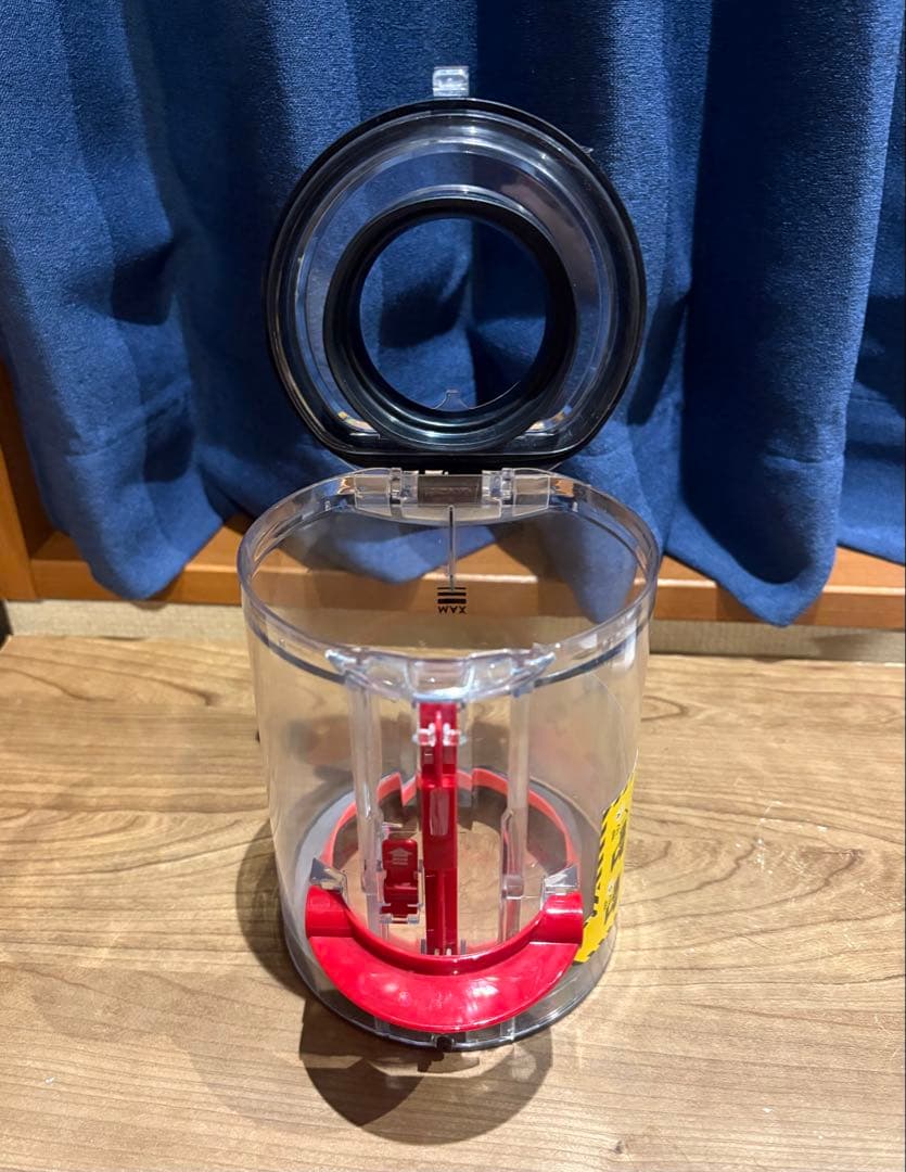 アタッチメント多数付属！細部まで洗浄済！#Dyson #V10 ハンドクリーナー