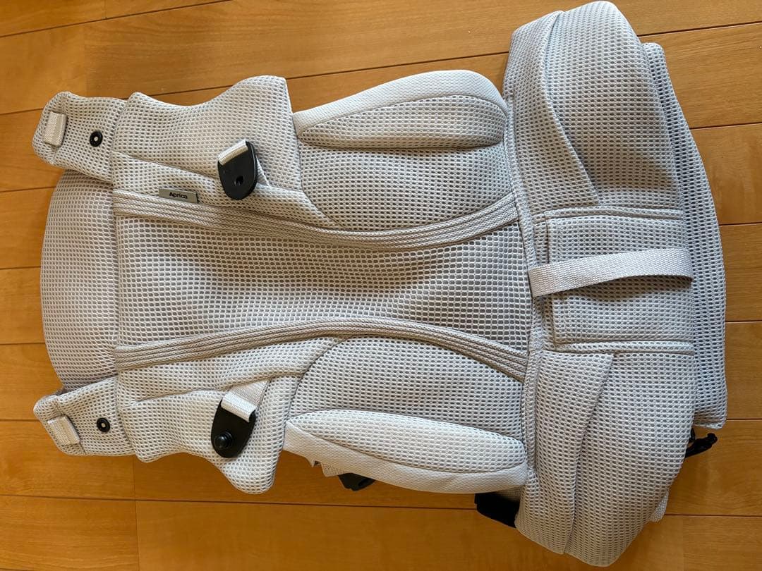 アップリカ　ラクリス　抱っこ紐　ベビー