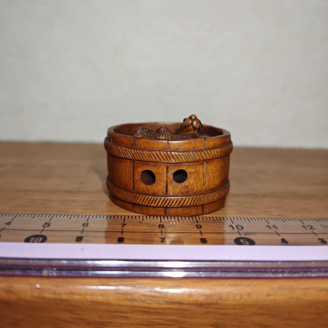時代提物 木彫根付【樽鼠】樽直径約4cm 樽幅約2.3cm 重17ｇ福鼠 縁起物