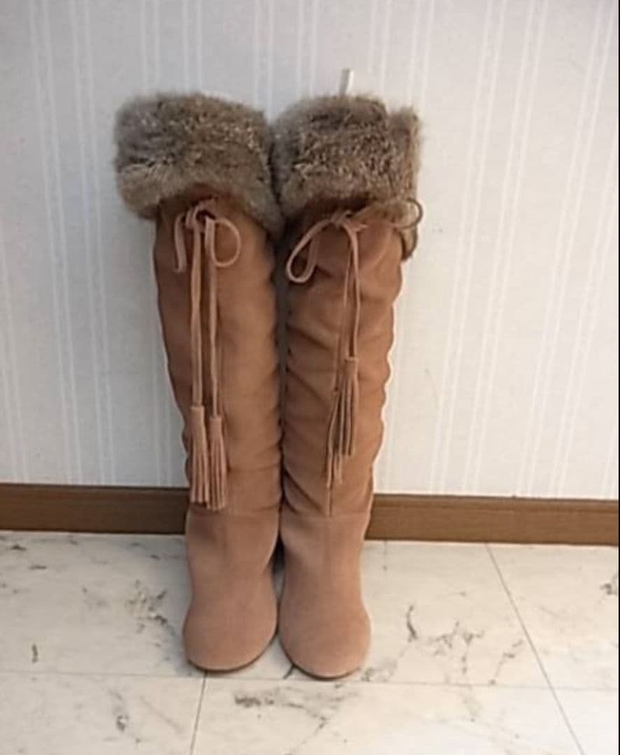 Pink Mouseux ベージュ ファー付きニーハイブーツ