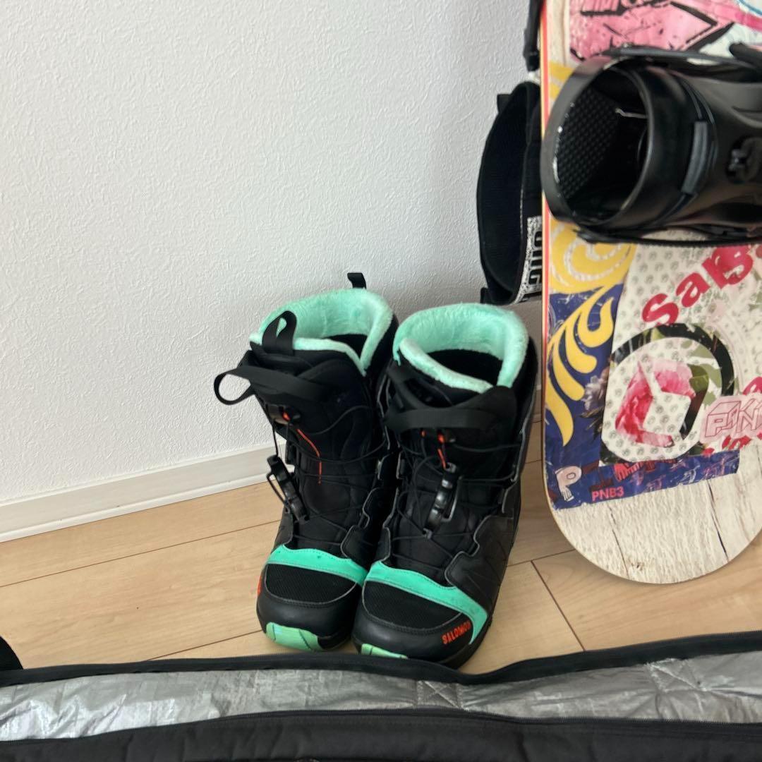 スノボ スノーボードセット デザイン ブーツ　バインディング付き