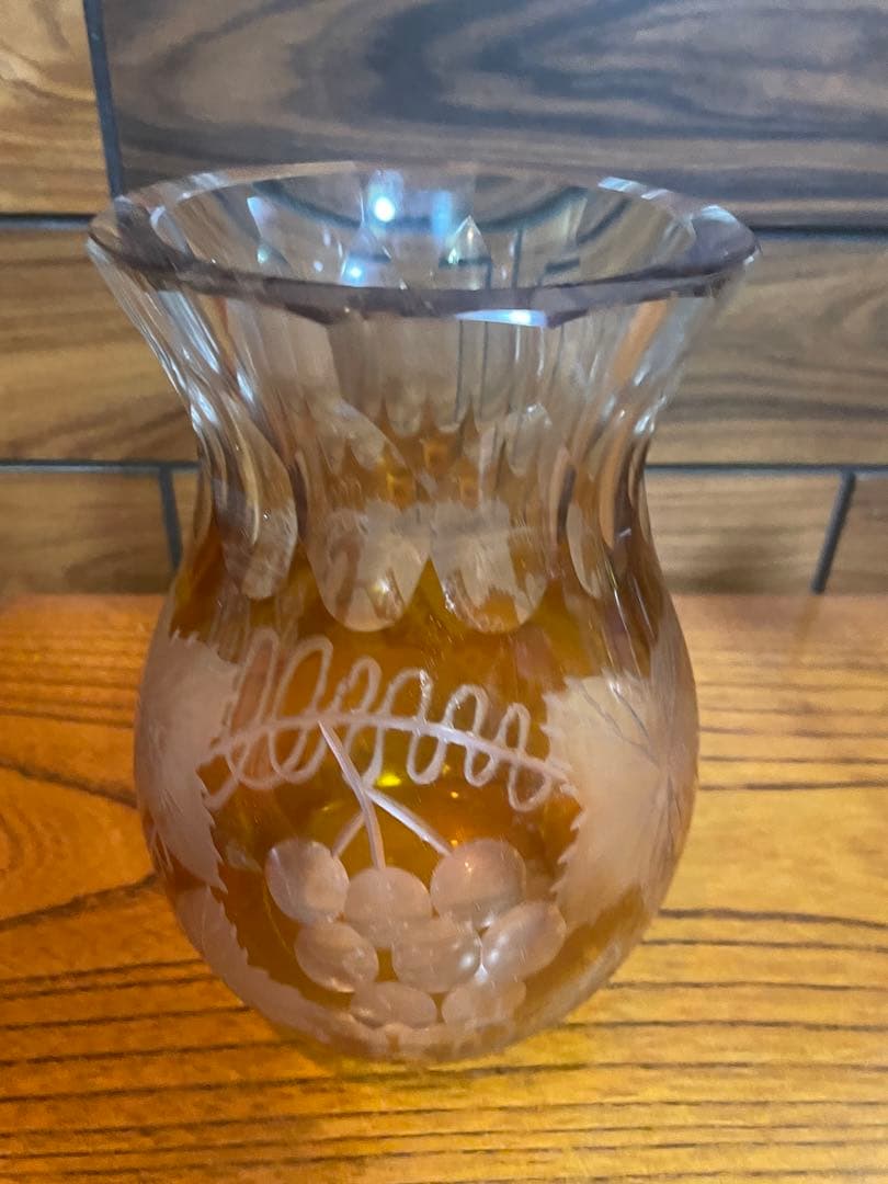 カガミクリスタル　色被せ　黄色　花瓶×1　各務クリスタル　重さ約2.2kg