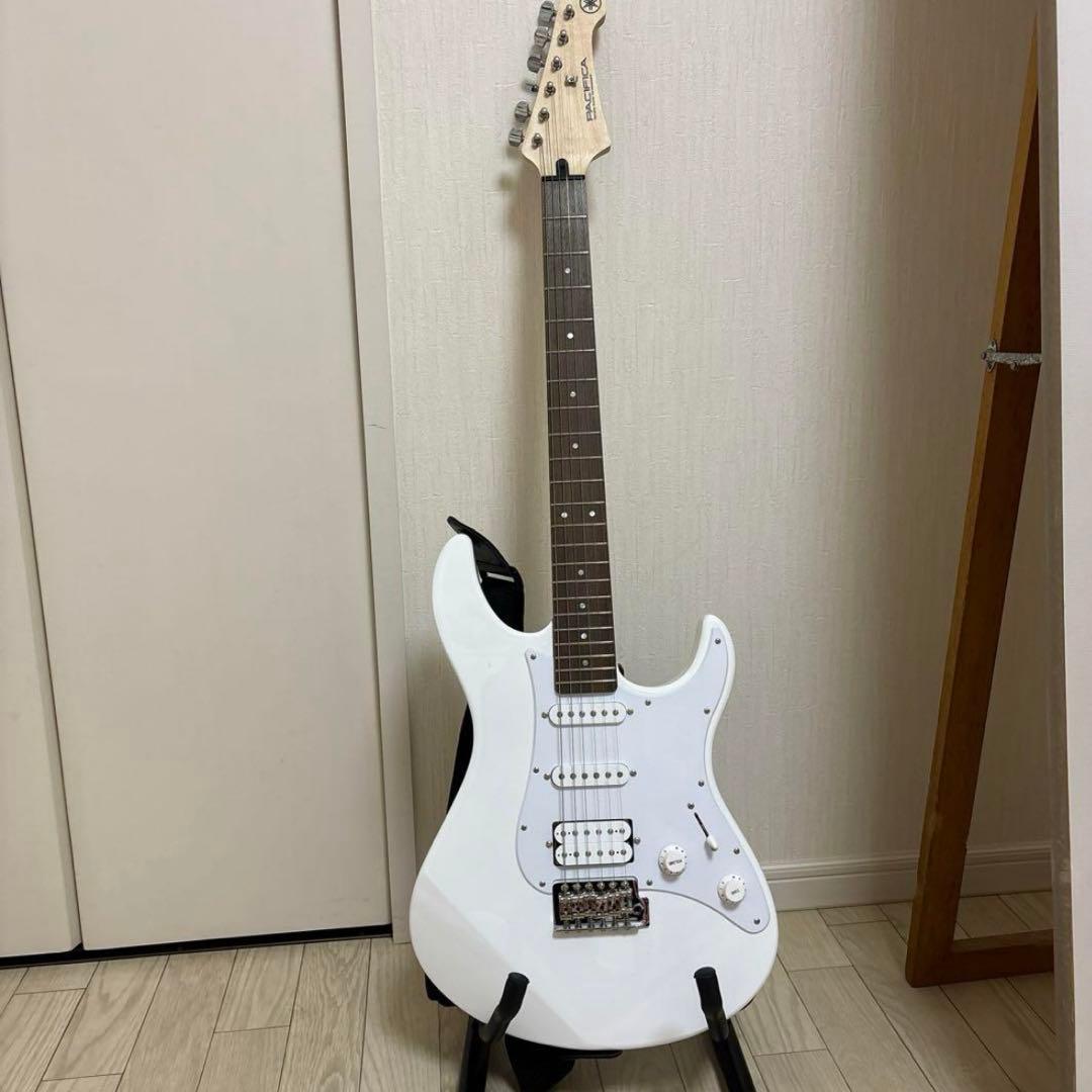 エレキギター　ホワイト