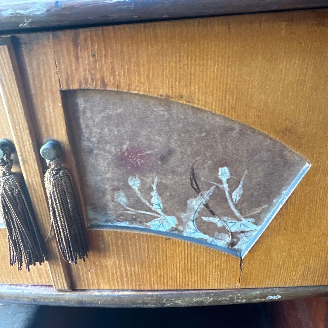 瞬間的お値下げ‼️ヴィンテージ　茶箪笥　アザミの絵が描かれていて素敵❣️