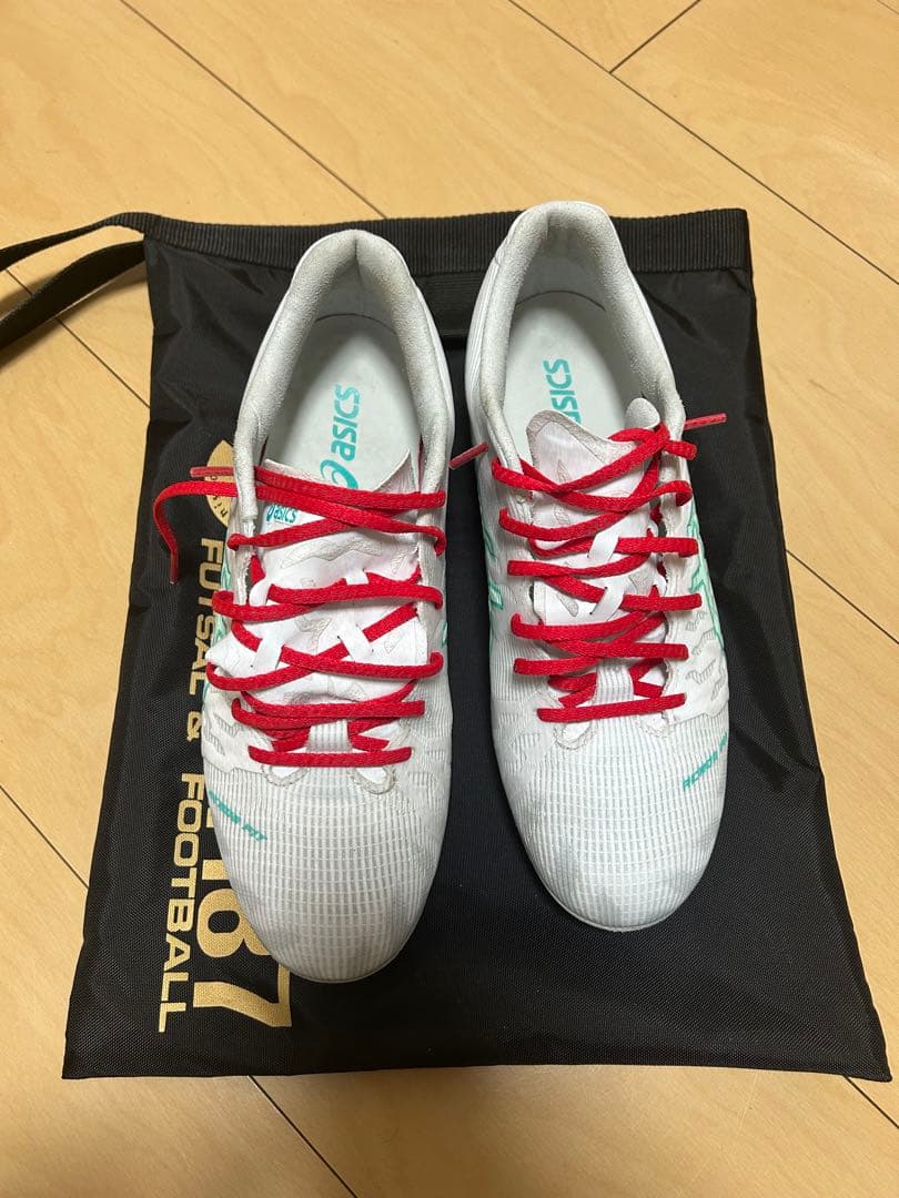 週末限定アシックス　DSライトアクロス PRO3