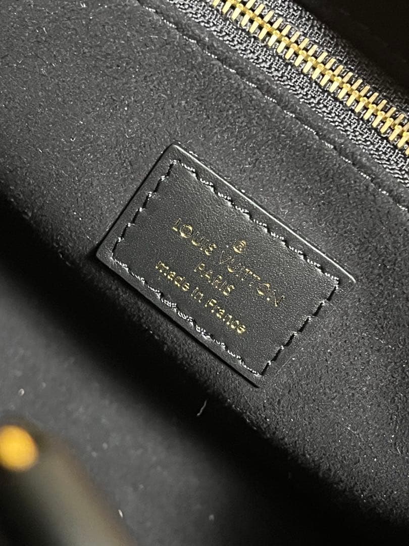 新品同様　美品　ルイヴィトン　モノグラム アンプラント　 オンザゴー　PM