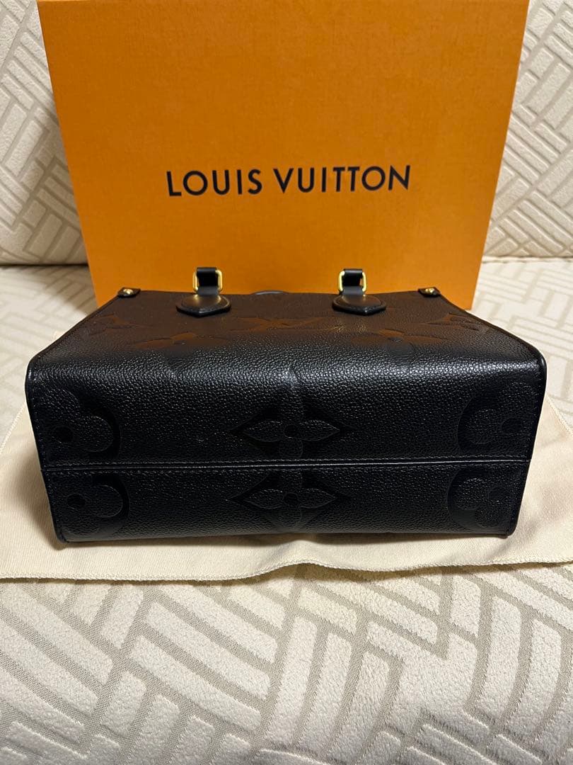 新品同様　美品　ルイヴィトン　モノグラム アンプラント　 オンザゴー　PM