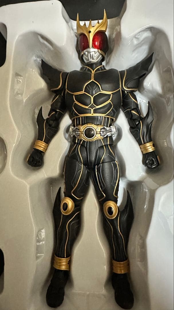 仮面ライダークウガ　アルティメットフォーム　真骨彫　開封品