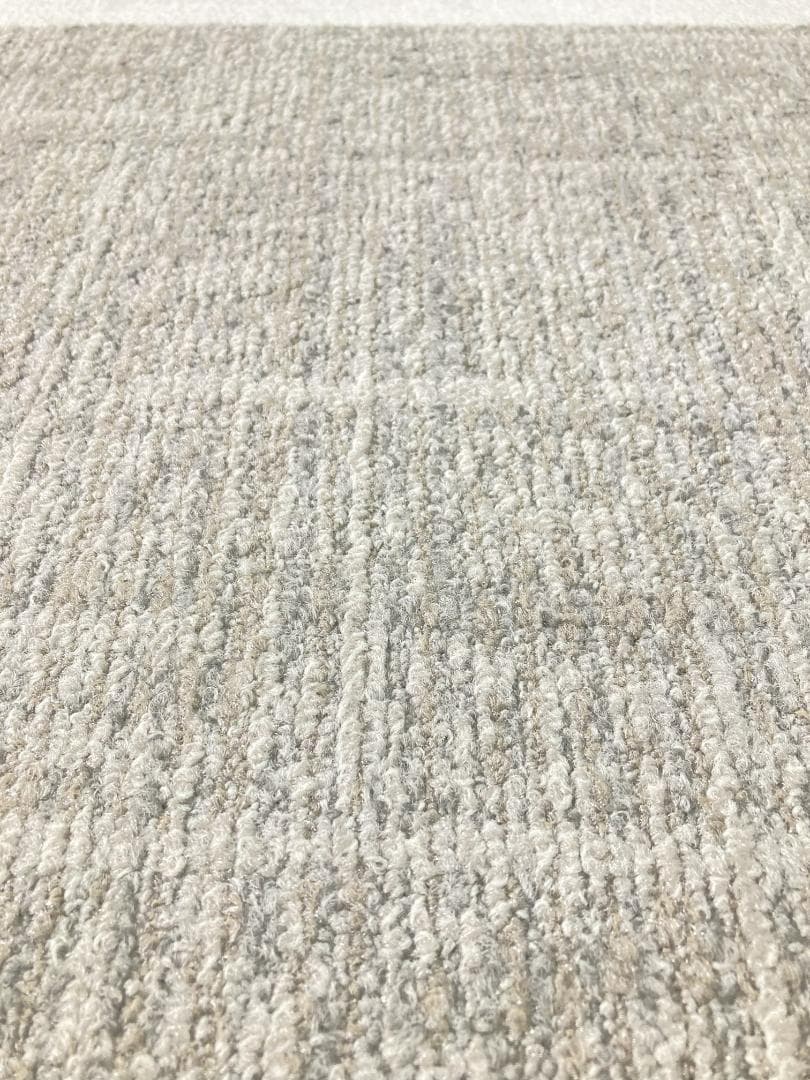 すず　タイルカーペット ２６枚 新品・未使用　国内メーカー　アウトレット