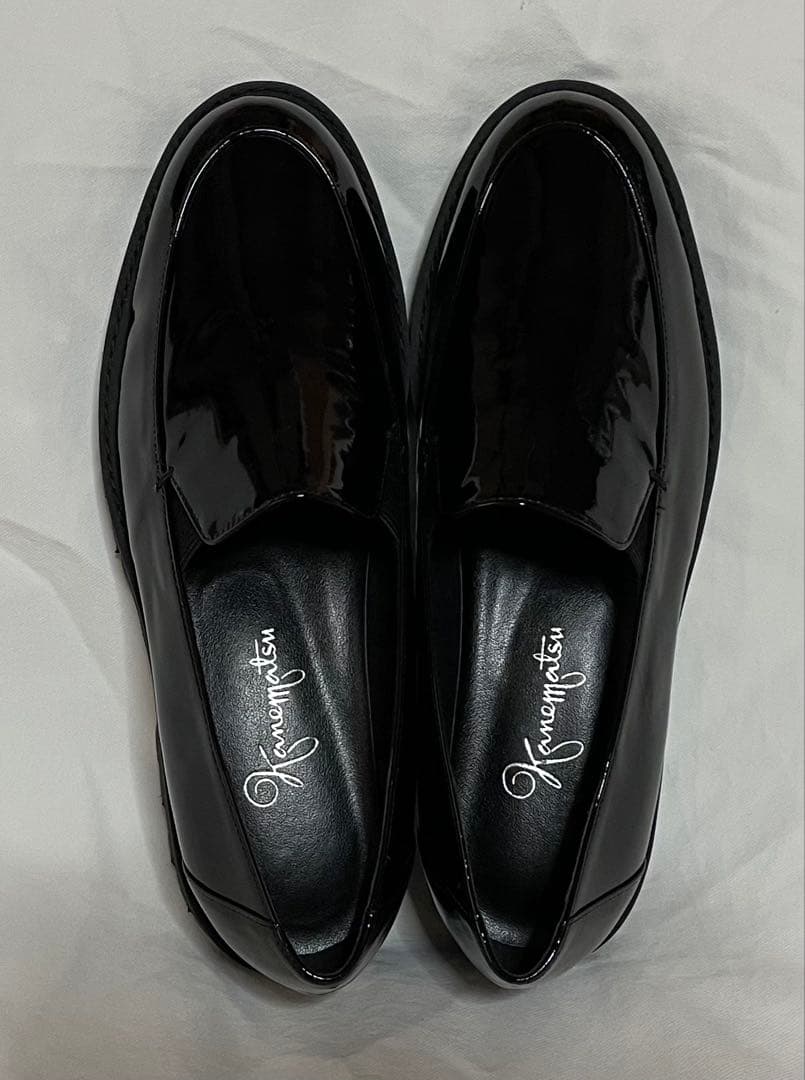 銀座かねまつ　新品未使用　ブラックエナメルローファー