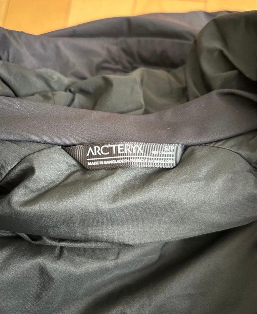 ARC'TERYX Atom AR hoodie ブラック