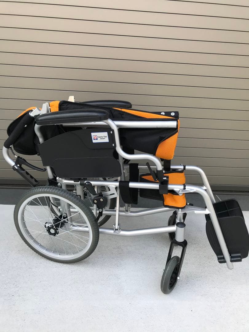車椅子　ケアテックジャパン　折りたたみ