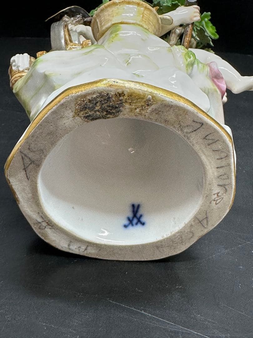 マイセン　「木の下の天使」　高さ20cm トヒチ　東ゆ7-0217⭐︎2