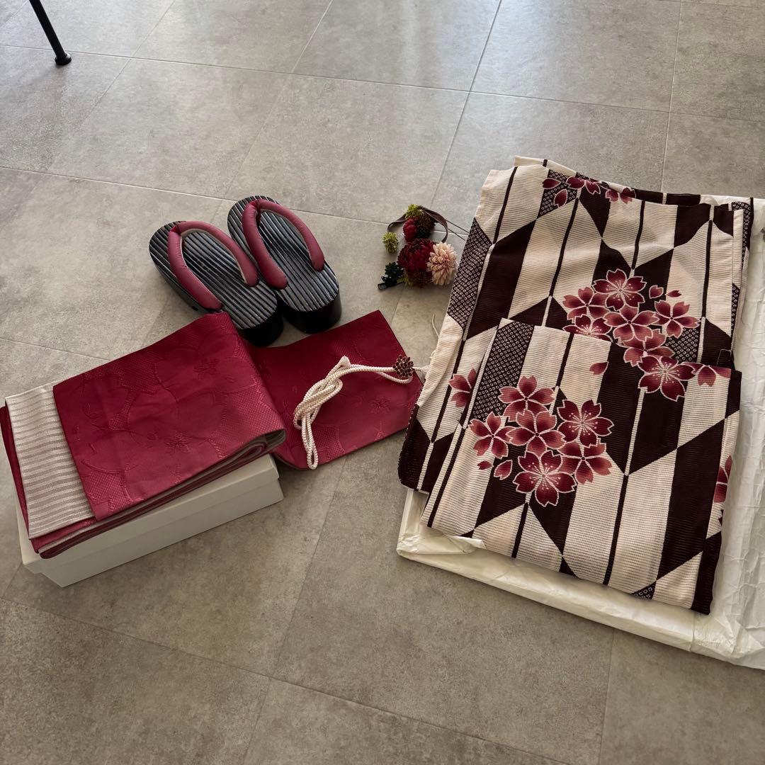 きものやまと・花柄浴衣・帯・下駄・髪飾りセット