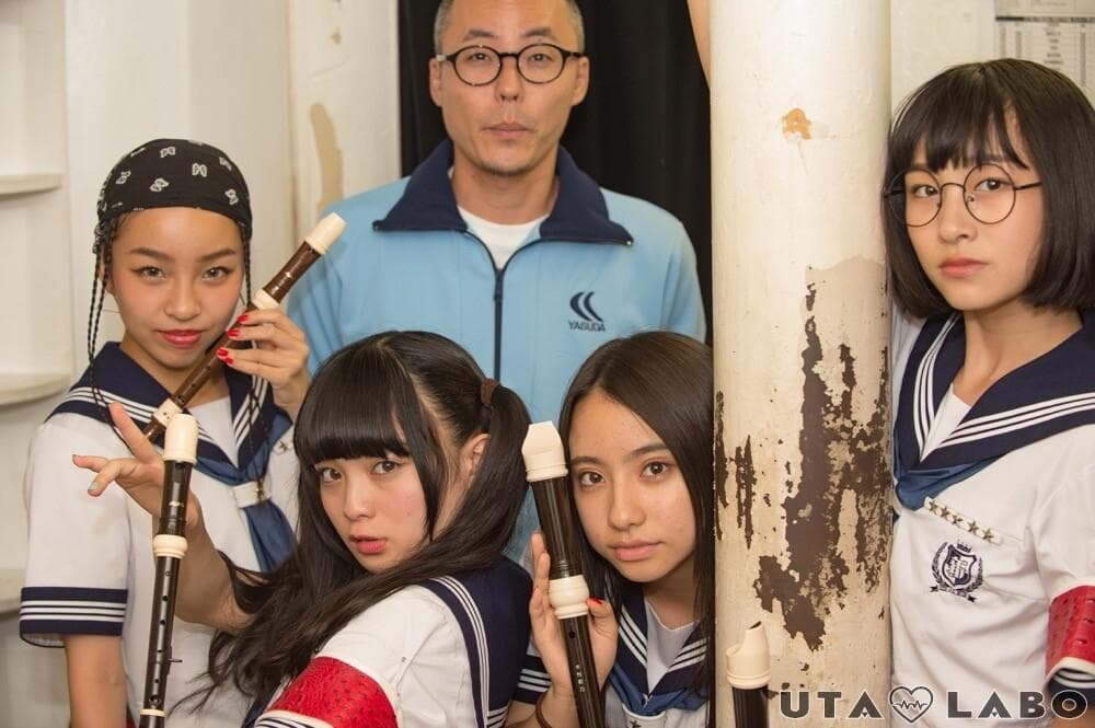 【超超超激レア】新しい学校のリーダーズ 全員直筆サイン入りポスター 2016年