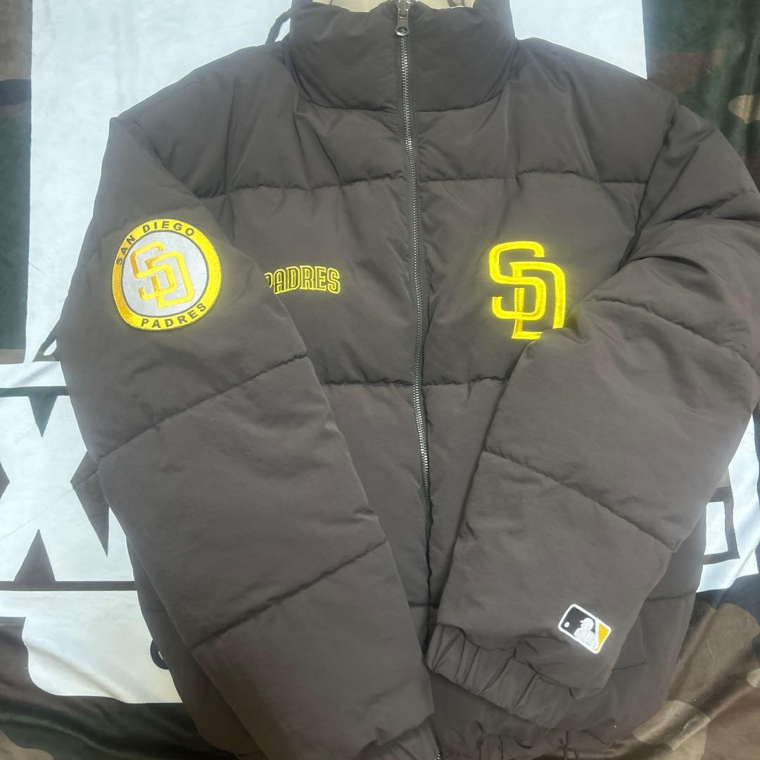 MLBダウンジャケット