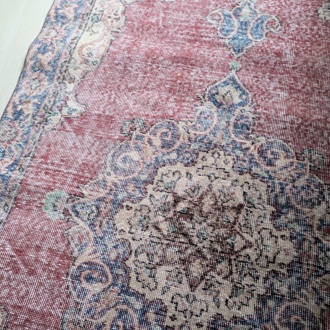 128×221 メダリオンシャビーレッド　トルコヴィンテージラグ