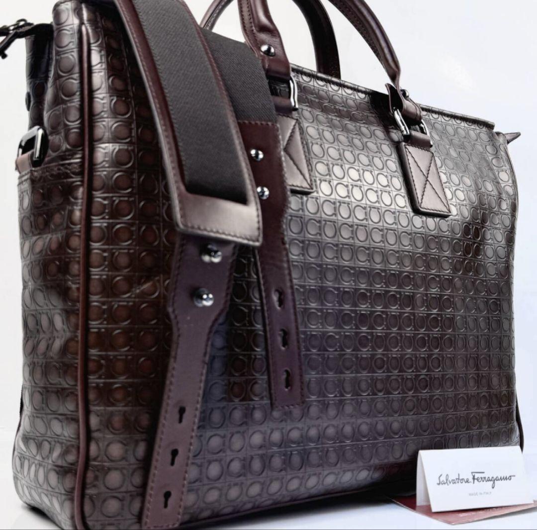 【未使用品・最高級品】サルヴァトーレ・フェラガモ 　ビジネスバッグ