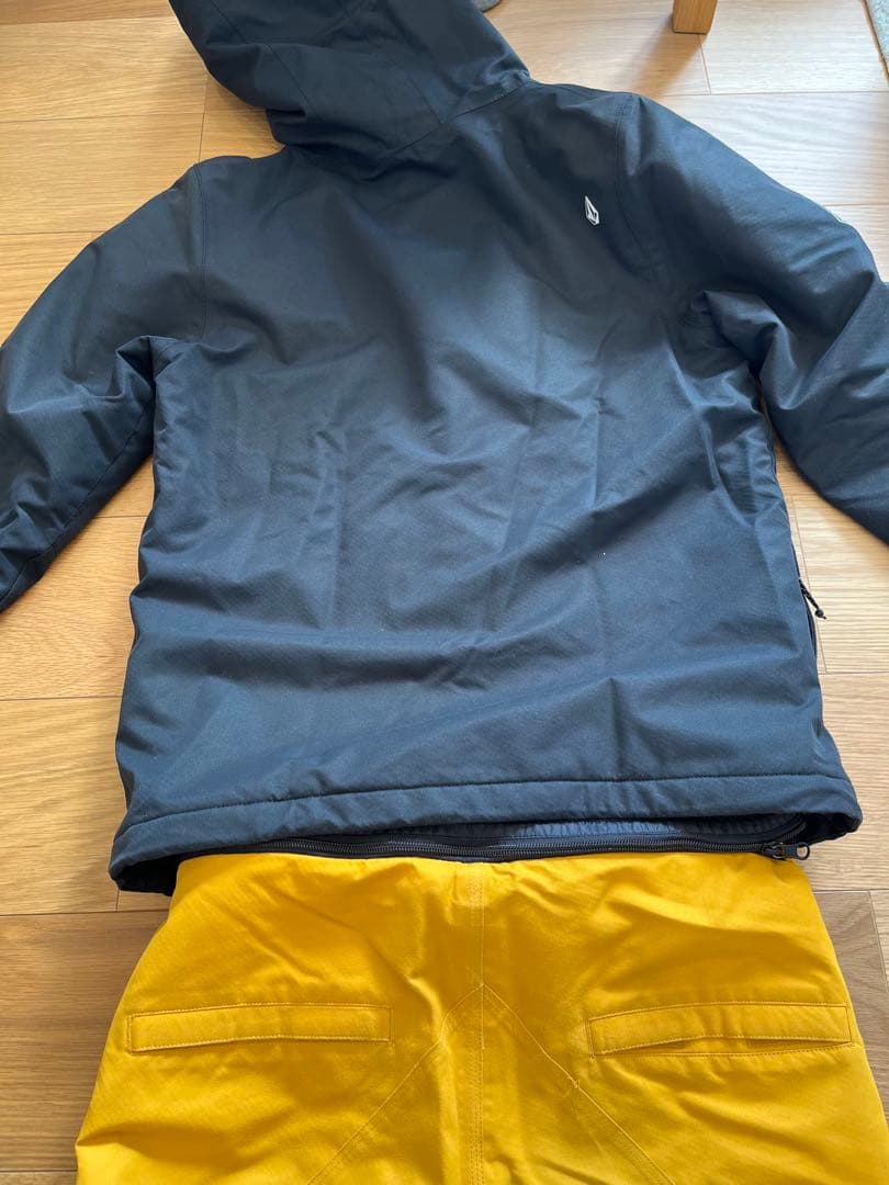 volcom ボルコム キッズ　ジュニア ウェア XL 上下セット