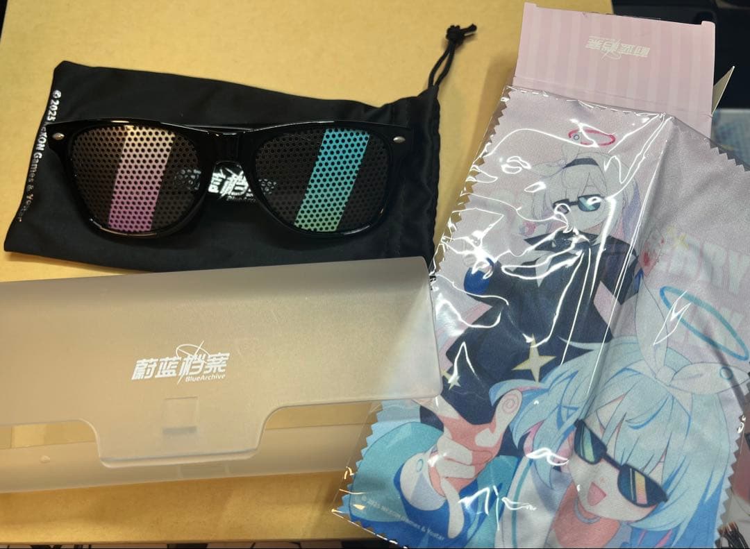 中国版ブルーアーカイブ アロナ、プラナサングラス